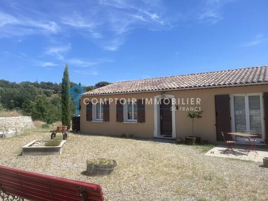 Maison à vendre 399 000 € 4 pièces 3 chambres 107 m² 3 815 m² de terrain Saint-Saturnin-lès-Apt 84490