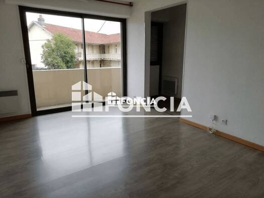 Appartement à louer 350 € 1 pièce 25,3 m² 1er étage Martinet-Vignemale Tarbes 65000