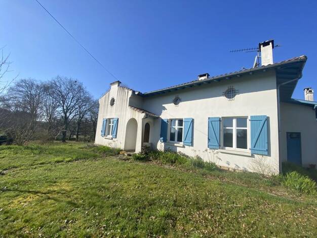 Maison à vendre 243 800 € 9 pièces 7 chambres 202 m² 3 151 m² de terrain Pouillon 40350