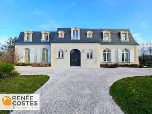 Maison en viager 257 250 € 8 pièces 5 chambres 392 m² 3 558 m² de terrain Véretz 37270