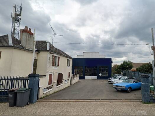 Entrepôt à vendre 305 000 € 3 000 m² d'espace de stockage Coulanges-lès-Nevers 58660