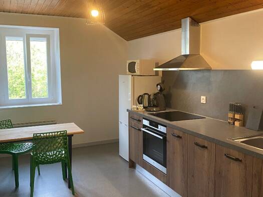 Appartement à louer 610 € 3 pièces 2 chambres 80 m² 1er étage Septmoncel les Molunes 39310