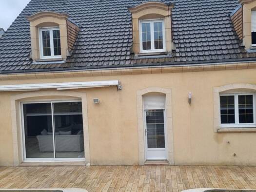 Maison à vendre 349 000 € 8 pièces 5 chambres 224 m² 445 m² de terrain Bruyères Le Mans 72100