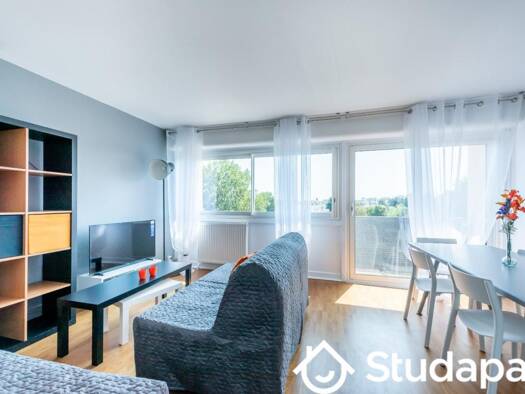 Studio à louer 580 € 1 pièce 1 chambre 80 m² 2ème étage Bourg Pessac 33600