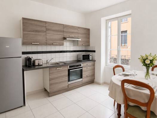 Immeuble à vendre 375 000 € 163 m² Seyssel 01420