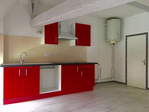 Appartement à louer 348 € 2 pièces 1 chambre 35 m² Étage 3/3 Castelmoron-sur-Lot 47260