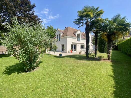 Maison à vendre 1 695 000 € 10 pièces 4 chambres 261 m² Sud RER Le Vésinet 78110