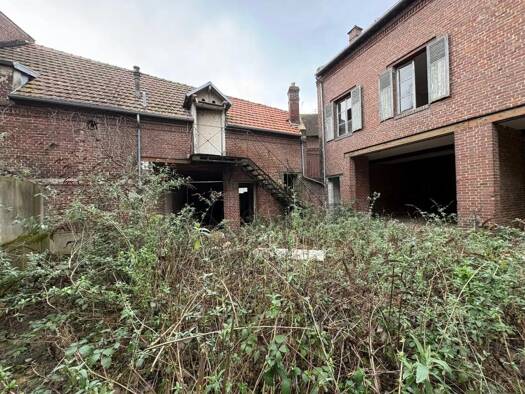 Triplex à vendre 110 000 € 12 pièces 6 chambres 190 m² 2 étages Centre Ville Noyon 60400