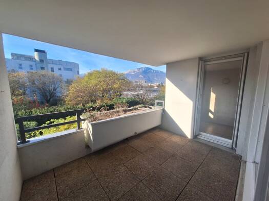 Appartement à vendre 185 000 € 4 pièces 3 chambres 83,5 m² Étage 1/4 Eybens 38320