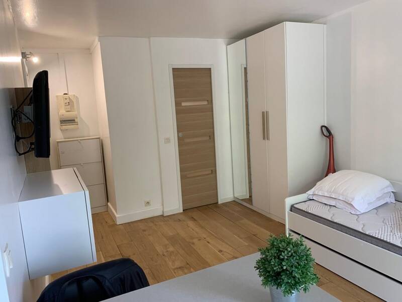 Maison à louer, 21m², PARIS 16E