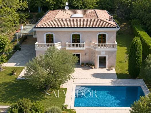 Villa à vendre 2 990 000 € 10 pièces 5 chambres 370 m² disponible dès maintenant La Turbie 06320