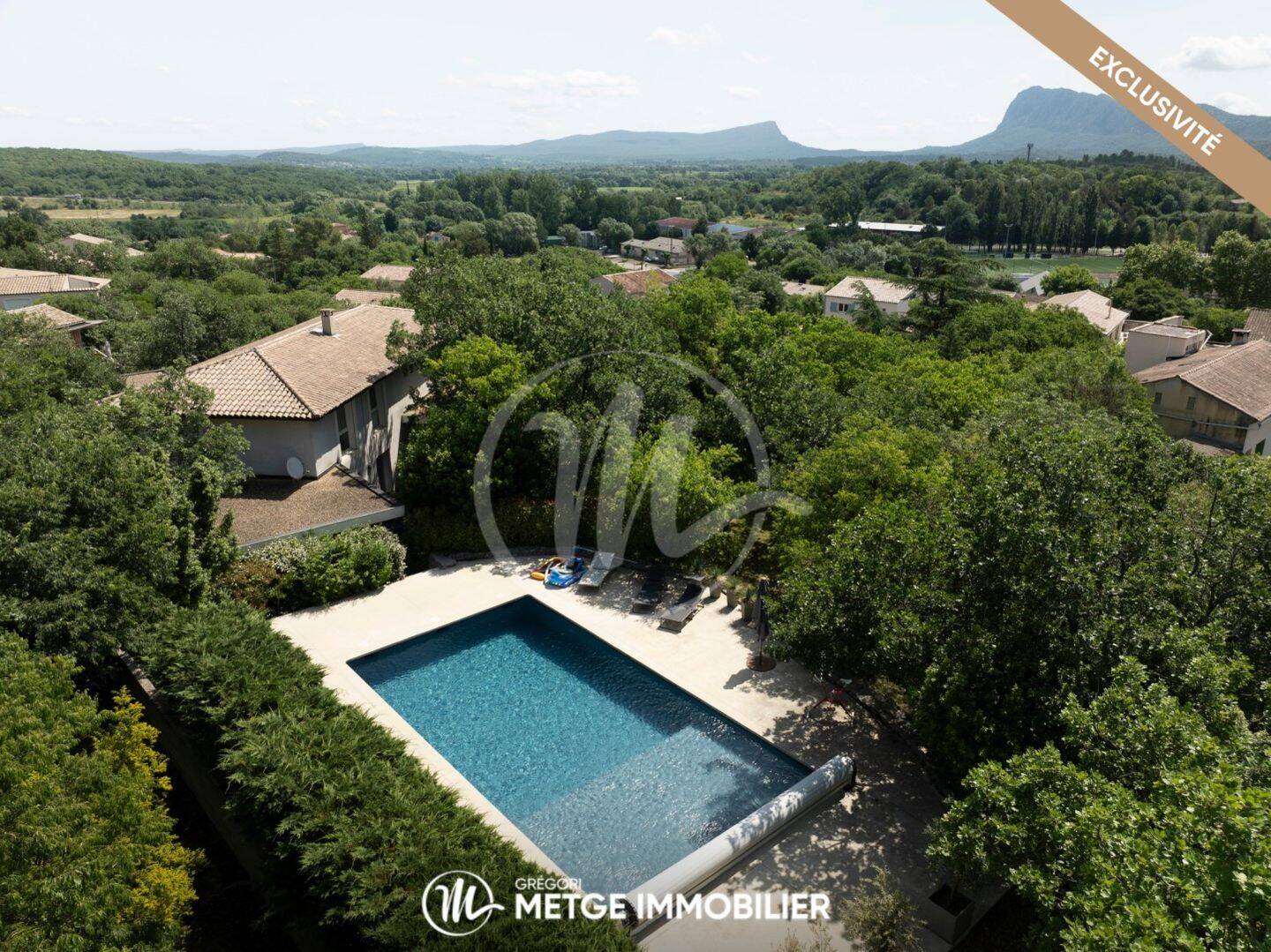 Maison à vendre, 324m², SAINT MARTIN DE LONDRES