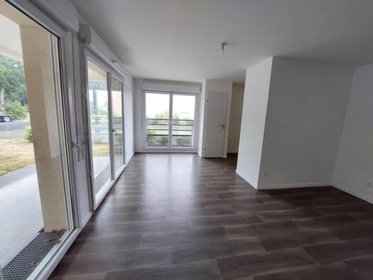 Appartement à louer 655 € 3 pièces 2 chambres 64,5 m² RDC/3 Vallée Verte La Roche-sur-Yon 85000