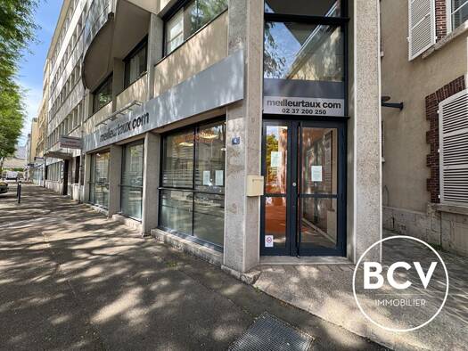 Local commercial à louer 2 000 € 118 m² de surface de vente Pastières Chartres 28000