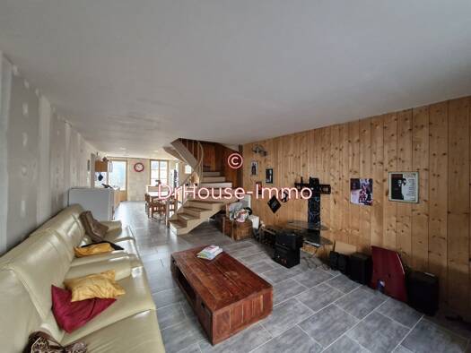 Maison à vendre 148 400 € 4 pièces 2 chambres 106 m² Centre Ville Saint Maixent l Ecole 79400
