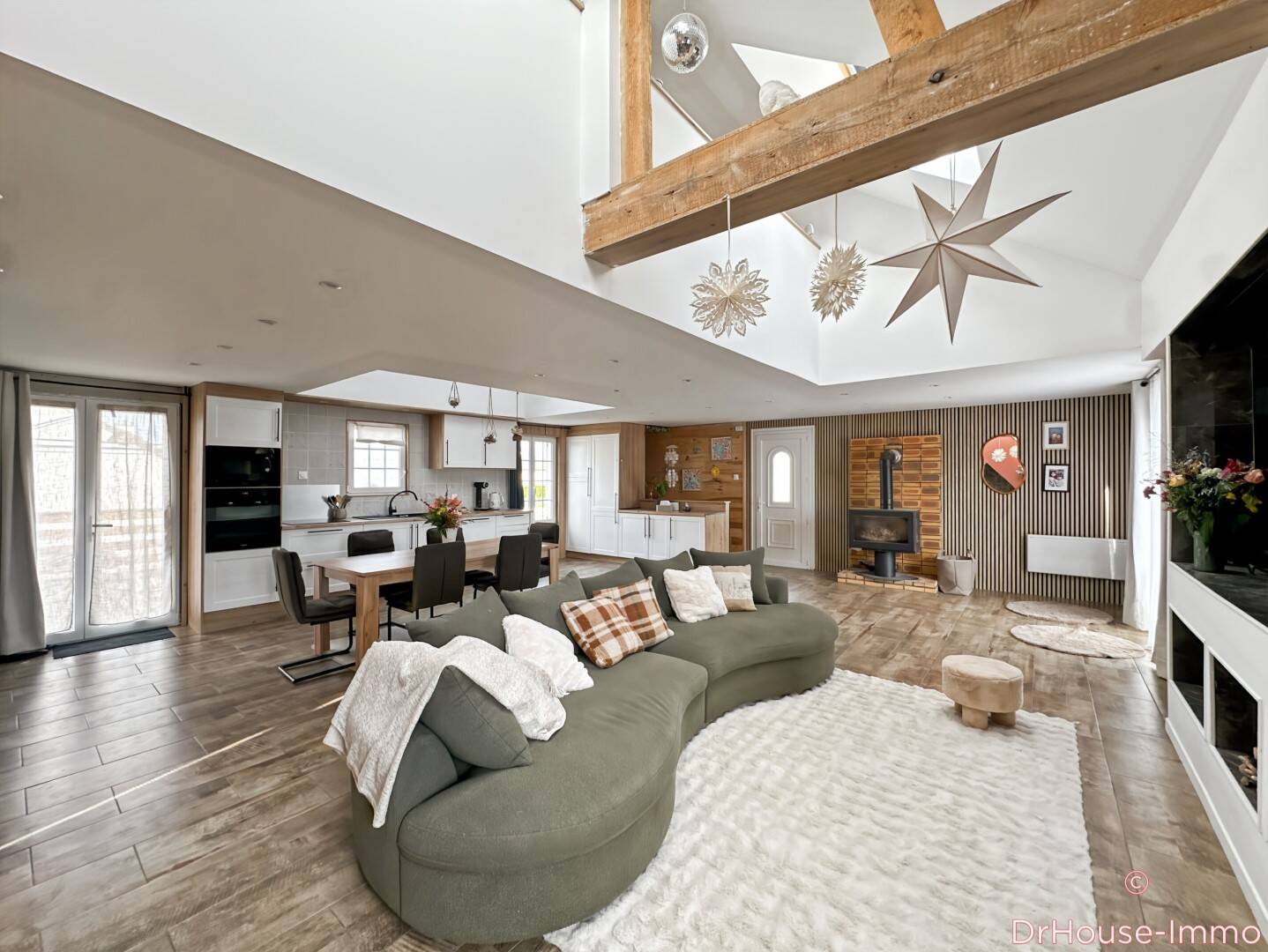 Maison à vendre, 190m², SAINT COSME EN VAIRAIS