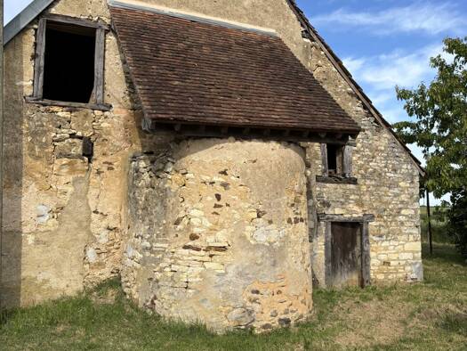 Maison à vendre 69 000 € 3 pièces 2 chambres 80 m² 9 800 m² de terrain Savigny-en-Sancerre 18240