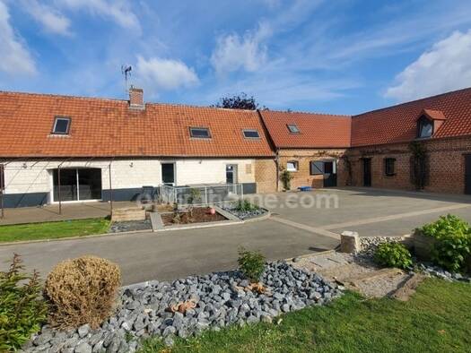 Ferme à vendre 530 000 € 13 pièces 5 chambres 255 m² 1 732 m² de terrain Lattre-Saint-Quentin 62810