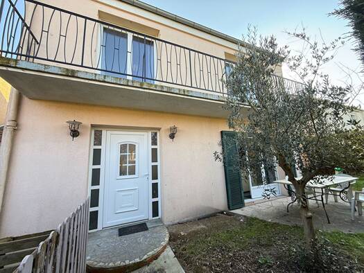 Maison à vendre 332 800 € 6 pièces 5 chambres 114 m² 244 m² de terrain Bessieres Marniere Maurepas 78310