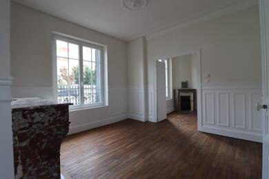 Maison à louer 890 € 5 pièces 2 chambres 83 m² 132 m² de terrain Cathédrale Troyes 10000