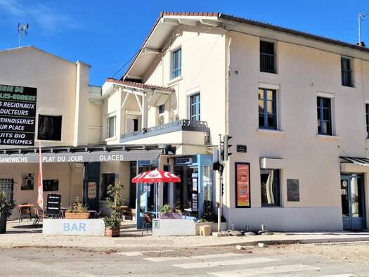 Restaurant à vendre 325 000 € 260 m² d'espace de restauration Vinay 38470