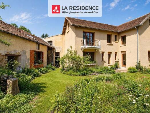 Maison à vendre 850 000 € 8 pièces 4 chambres 195 m² 819 m² de terrain Orgeval 78630