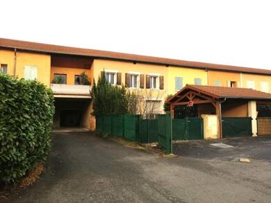 Immeuble à vendre 2 100 000 € 1 280 m² Belleville 69220