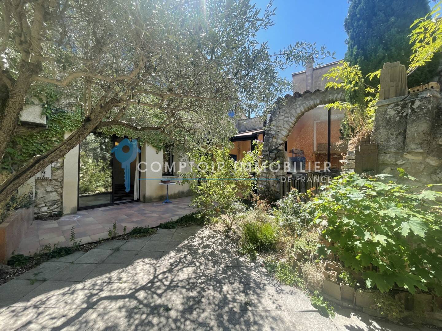 Maison à vendre, 205m², LA GARDE ADHEMAR