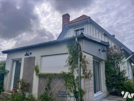 Maison à vendre 262 000 € 4 pièces 3 chambres 100 m² 719 m² de terrain Heugueville sur Sienne 50200
