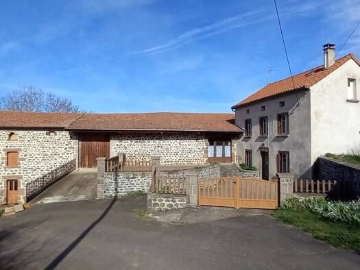 Maison à vendre 198 900 € 4 pièces 1 chambre 134 m² 815 m² de terrain Loudes 43320