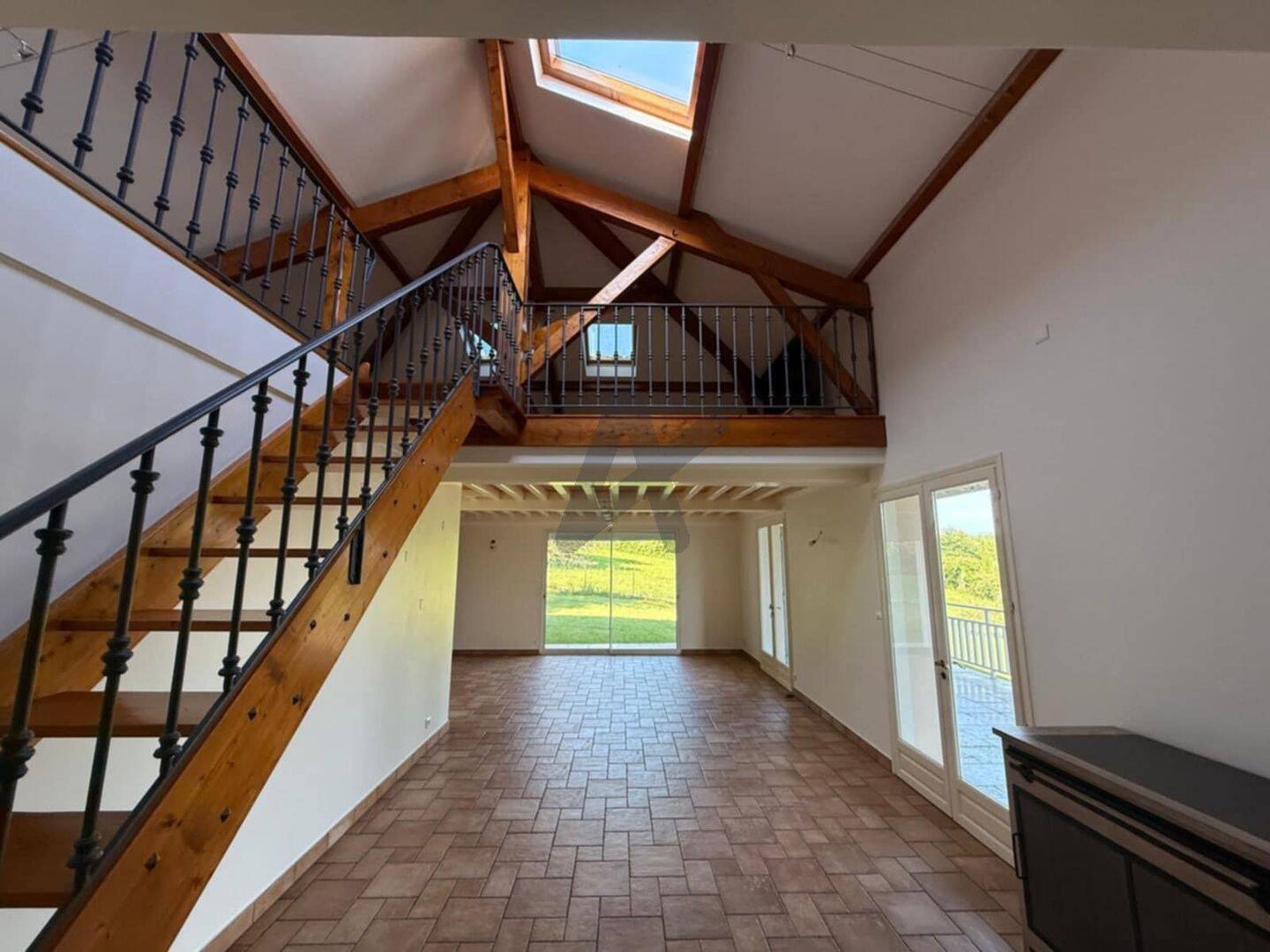 Maison à vendre, 180m², VILLIEU LOYES MOLLON