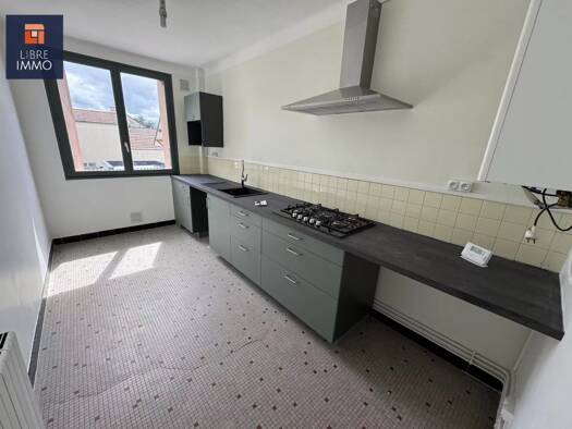 Appartement à louer 550 € 2 pièces 1 chambre 49 m² 1er étage Mouysset-Foirail Tarbes 65000