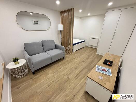 Appartement à vendre 270 000 € 2 pièces 1 chambre 27 m² RDC/4 Chantiers Versailles 78000