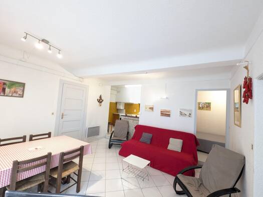 Appartement à vendre 339 000 € 3 pièces 2 chambres 66 m² RDC/3 Centre Ville Saint-Jean-de-Luz 64500