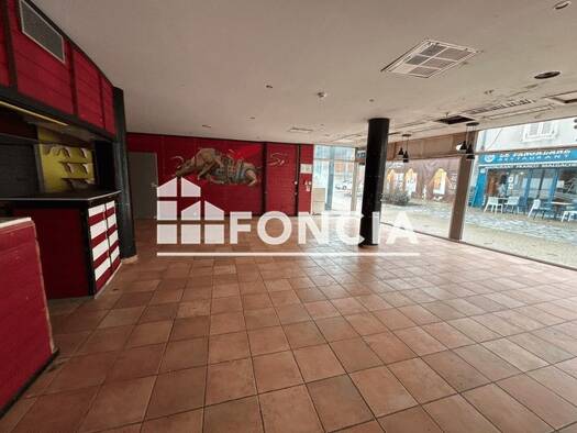 Appartement à louer 1 550 € 1 pièce RDC Pentagone La Roche-sur-Yon 85000