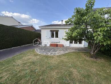 Maison de plain-pied à vendre 314 000 € 3 pièces 2 chambres 72 m² 345 m² de terrain La Commanderie Élancourt 78990