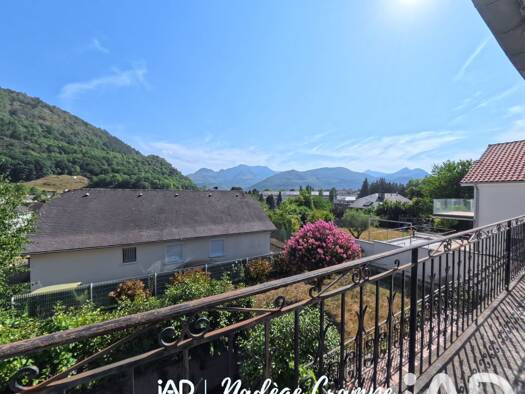 Maison à vendre 298 000 € 7 pièces 5 chambres 196 m² 867 m² de terrain Centre-Gare Lourdes 65100