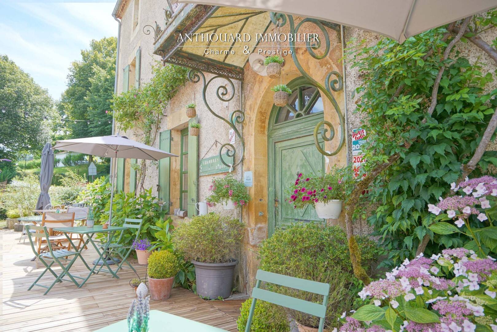 Maison à vendre, 350m², LE BUISSON DE CADOUIN