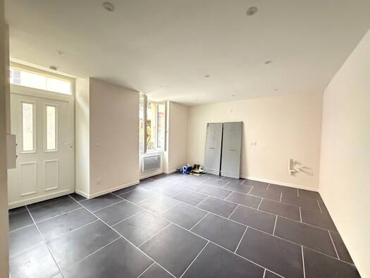 Appartement à vendre 89 000 € 2 pièces 1 chambre 53 m² RDC/3 Préfecture Lons-le-Saunier 39000