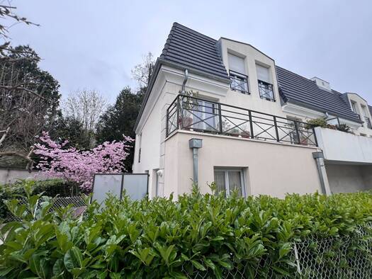 Appartement à vendre 300 000 € 3 pièces 2 chambres 68 m² Étage 2/2 Eugene Spuller Dijon 21000