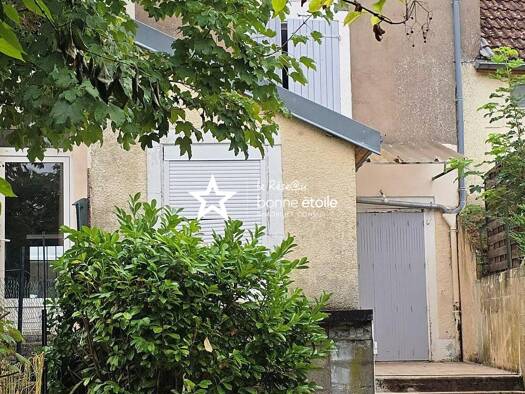 Maison à vendre 75 000 € 5 pièces 4 chambres 130 m² 181 m² de terrain Nogent 52800