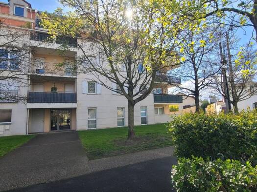 Appartement à louer 1 456 € 3 pièces 2 chambres 67 m² Étage 1/4 Village Doumer Carrières-sur-Seine 78420