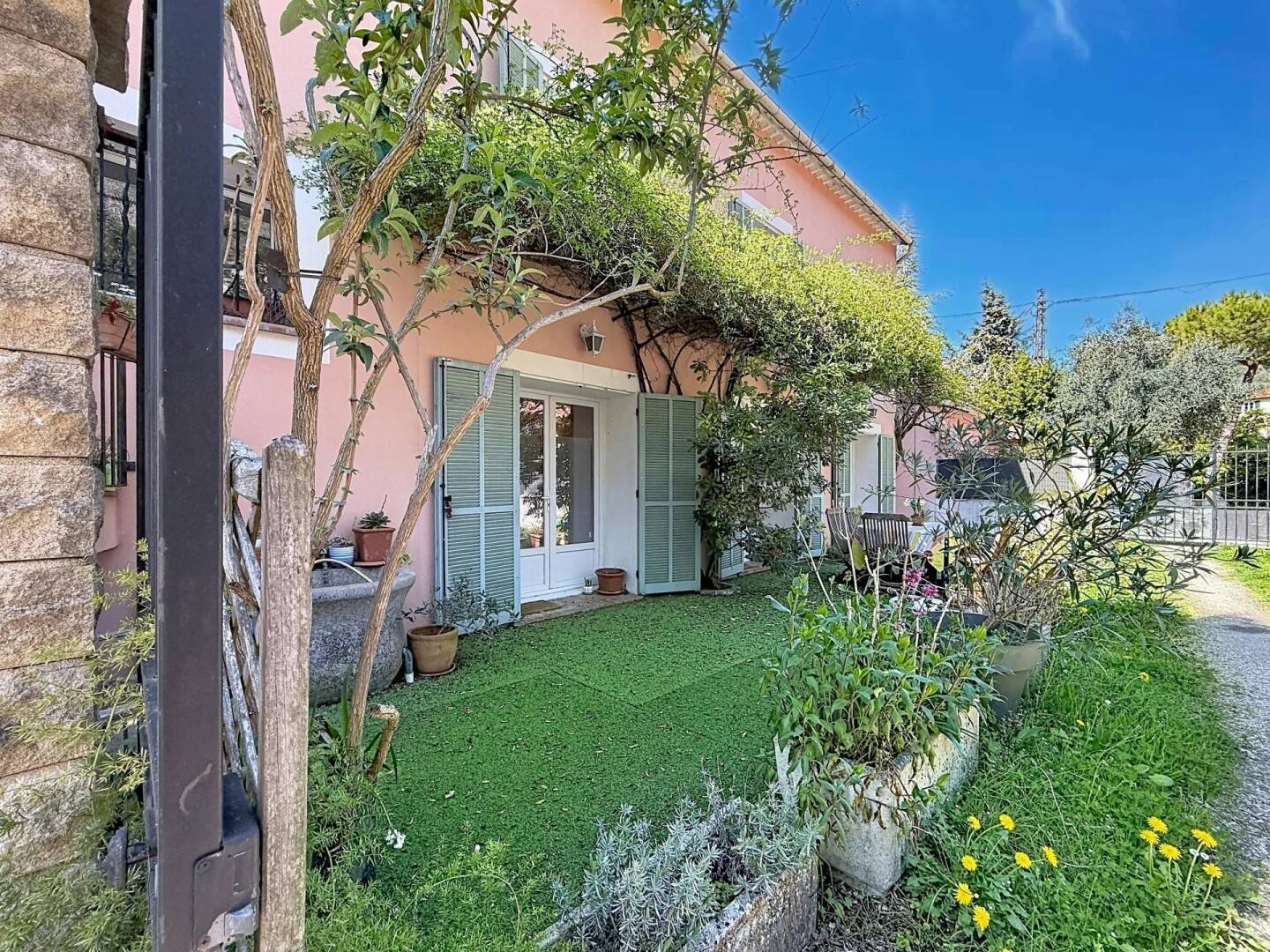 Maison à vendre, 160m², TOURRETTE LEVENS