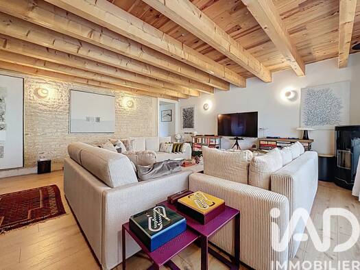 Maison de ville à vendre 329 500 € 5 pièces 3 chambres 136 m² 220 m² de terrain Courçon 17170