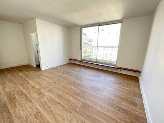 Appartement à vendre 360 000 € 1 pièce 33 m² 5ème étage Paris 15ème arrondissement 75015