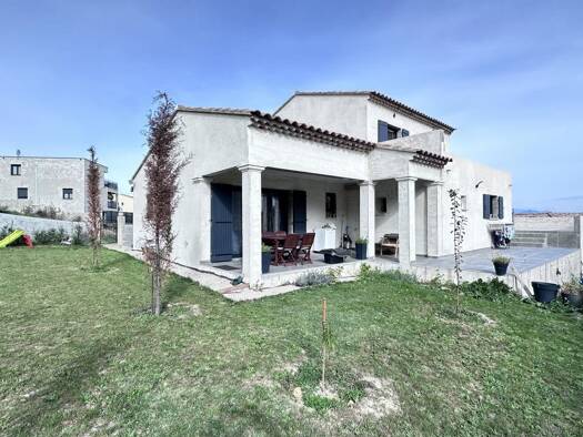 Pavillon à vendre 398 000 € 5 pièces 4 chambres 143 m² 550 m² de terrain Piolenc 84420