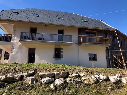 Appartement à vendre 557 000 € 3 pièces 2 chambres 86,4 m² RDC/1 Alex 74290