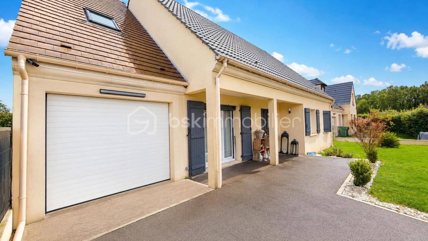 Maison à louer, 110m², SAINT JEAN LES DEUX JUMEAUX