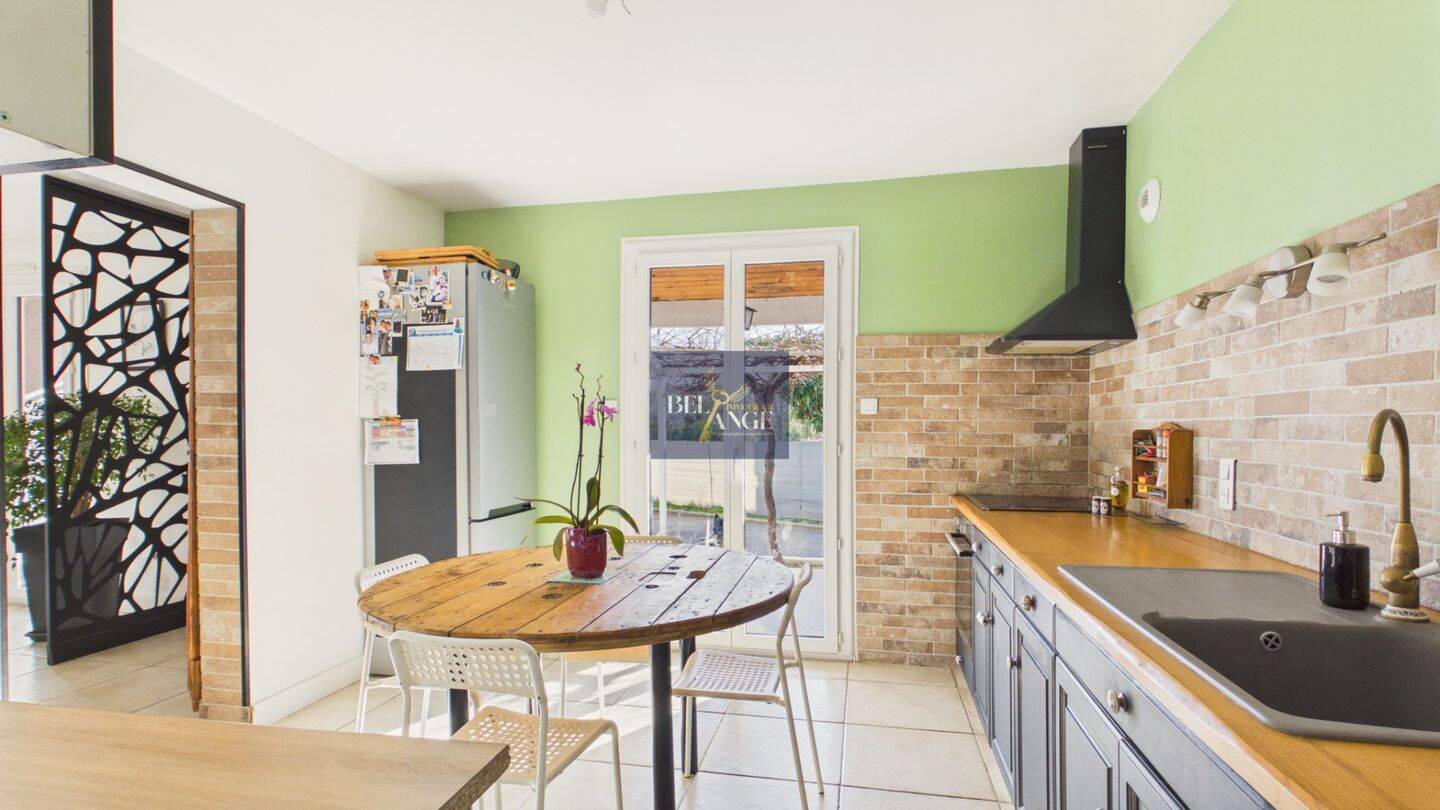 Maison à vendre, 124m², VALLON PONT D'ARC