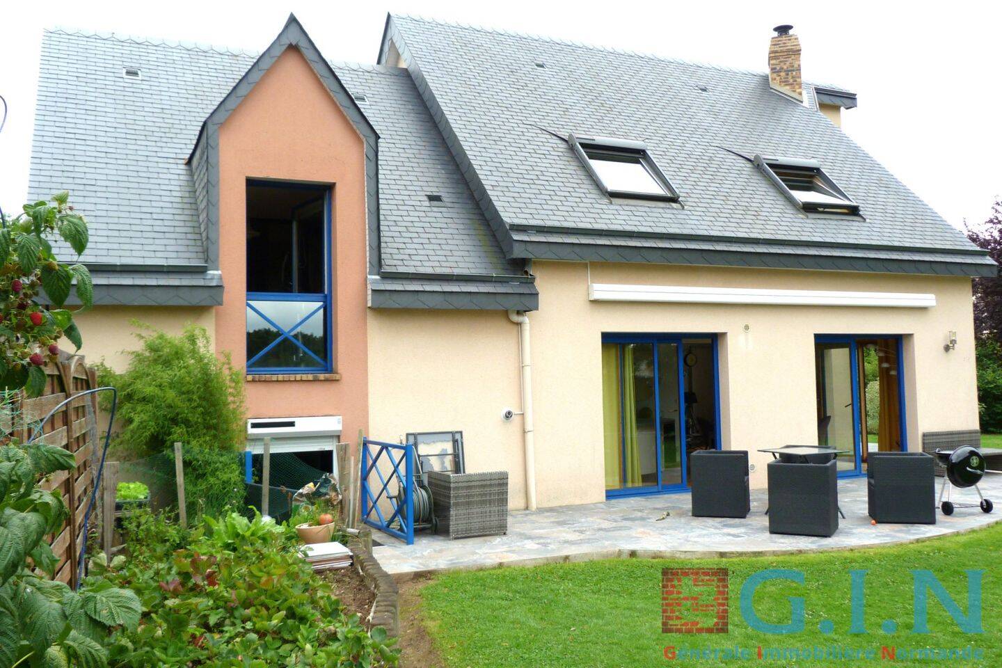 Maison à vendre, 163m², SAINT PIERRE DE VARENGEVILLE